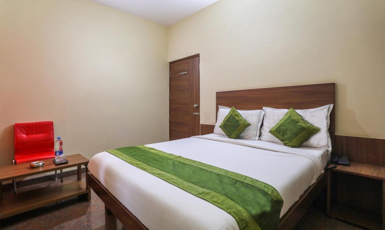 Treebo Trip Kapil Royalista Hotel Ludhiana Exterior photo
